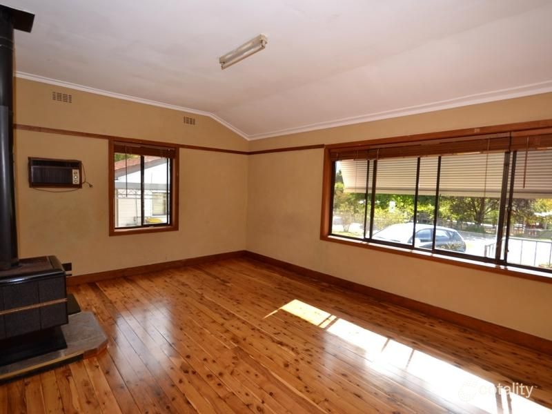 24 Lakeside Ave, Mount Beauty, VIC 3699