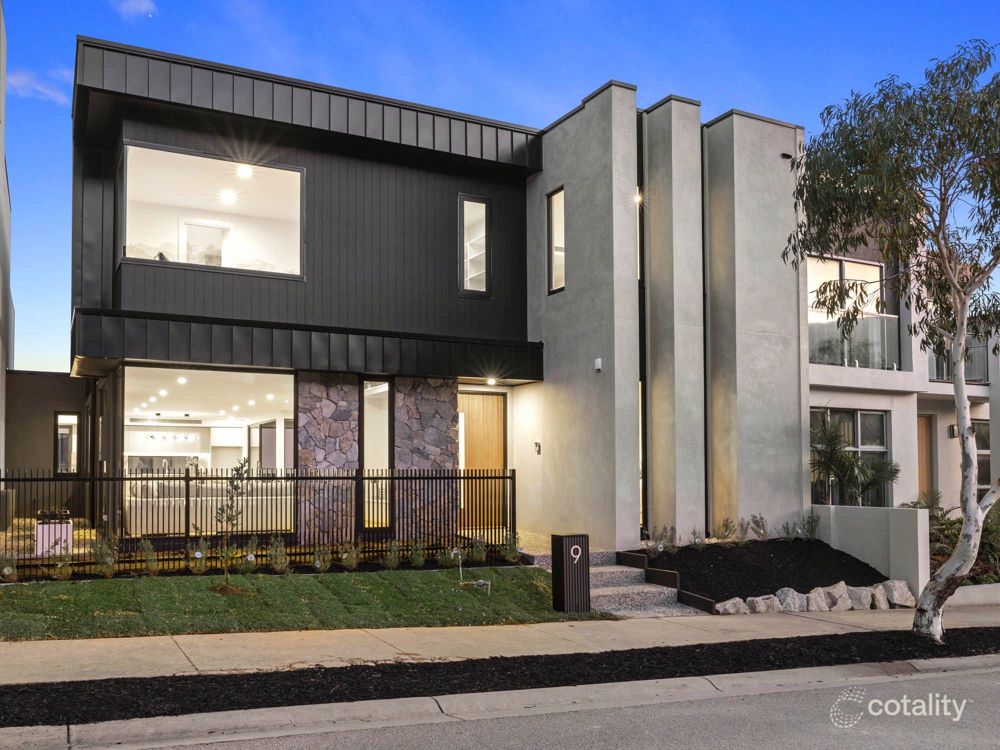 9 Spinnaker Tce, Safety Beach, VIC 3936