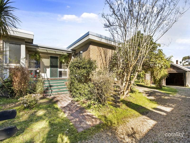 2861 Warburton Hwy, Wesburn, VIC 3799