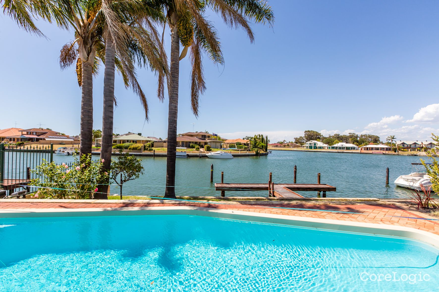 12 Waterside Dr, Dudley Park, WA 6210