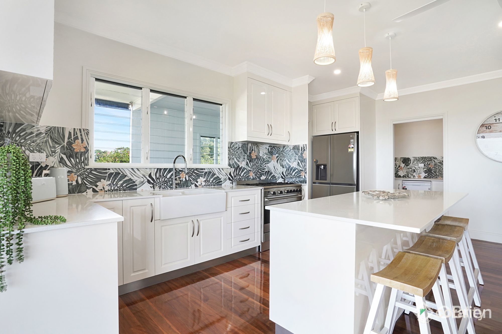 1 Esplanade, Flying Fish Point, QLD 4860