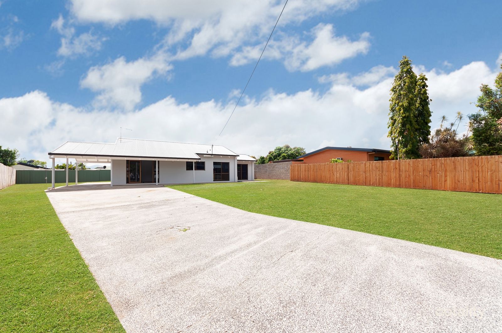 10 Velma Cl, Woree, QLD 4868