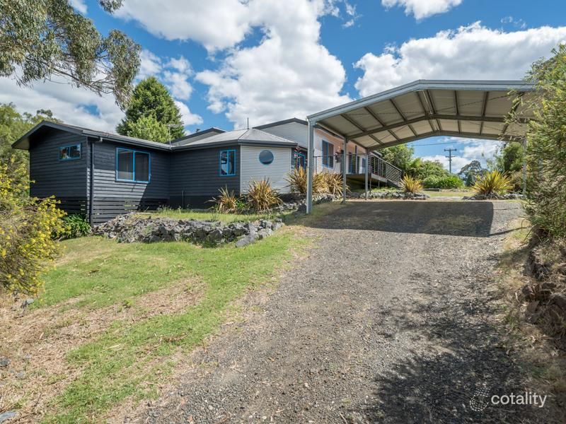 11 Beach Rd, Gravelly Beach, TAS 7276