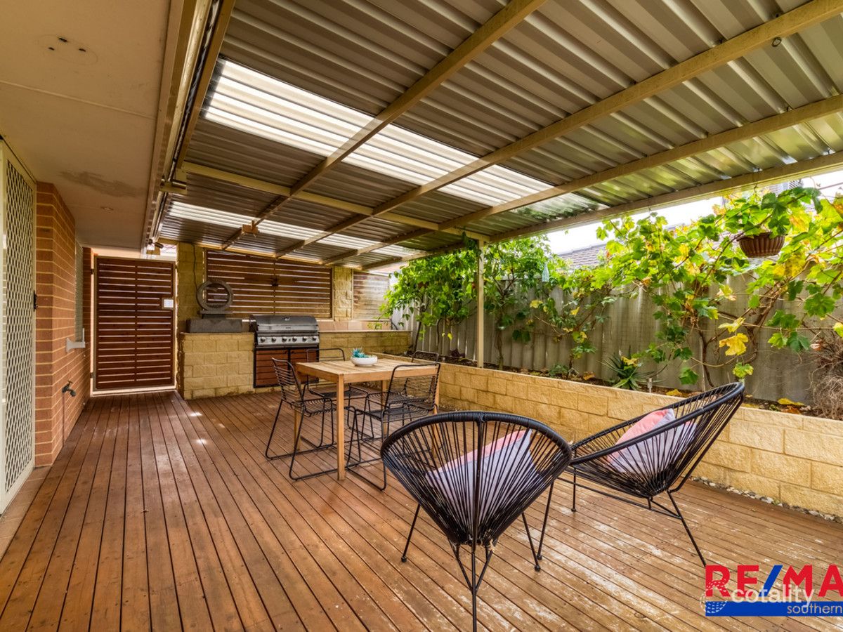 4 Eldridge Gr, Cannington, WA 6107