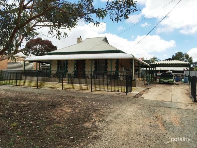 26 Cross St, Gladstone, SA 5473