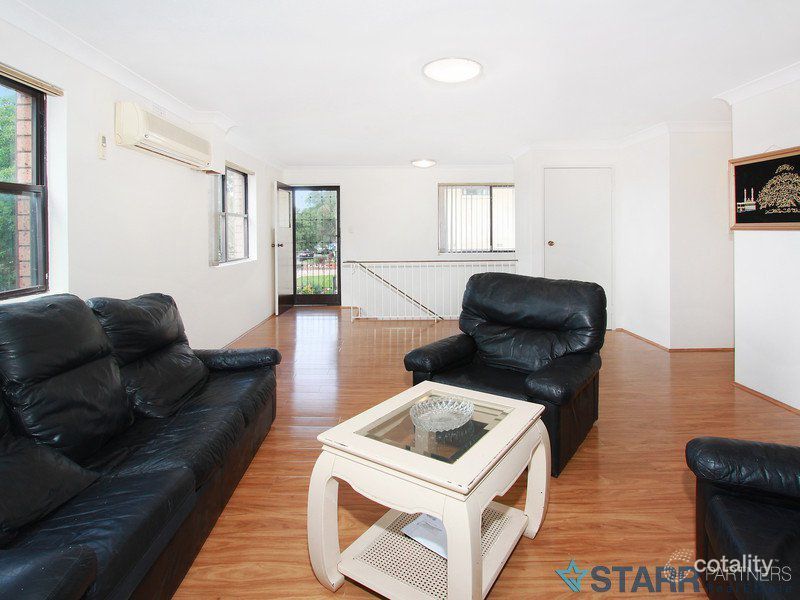 2/98 Northumberland Rd, Auburn, NSW 2144
