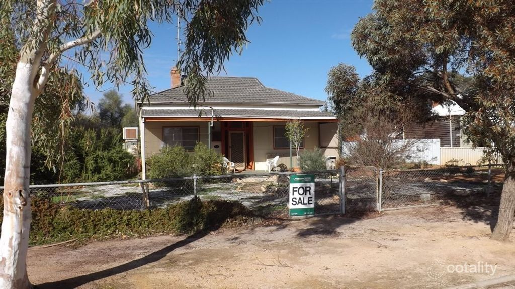 84 Forrest St, Kellerberrin, WA 6410