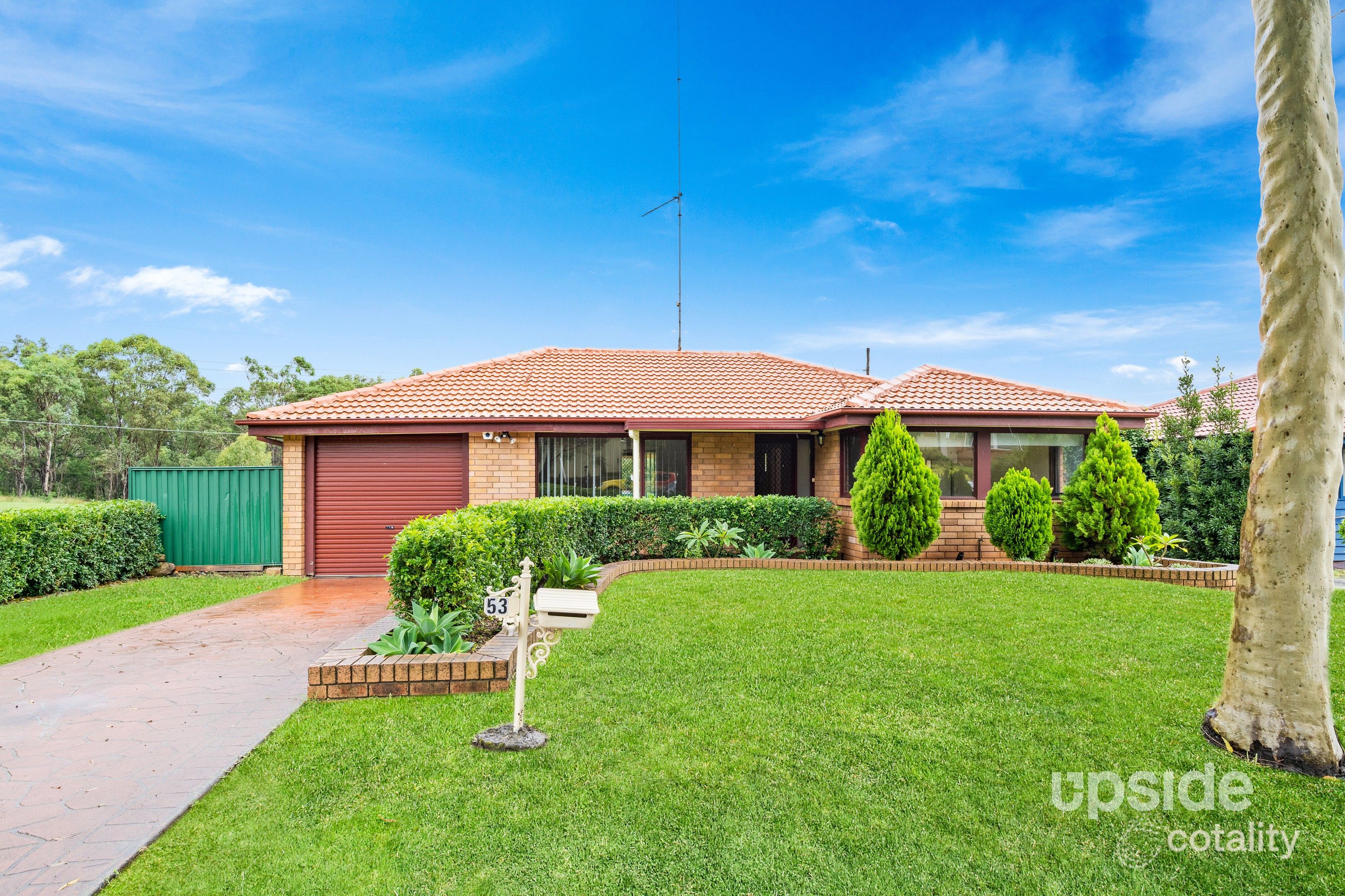 53 Pinaroo Cres, Bradbury, NSW 2560