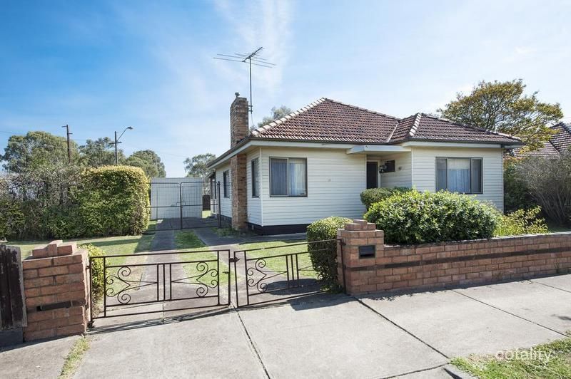 18 Strong St, Spotswood, VIC 3015