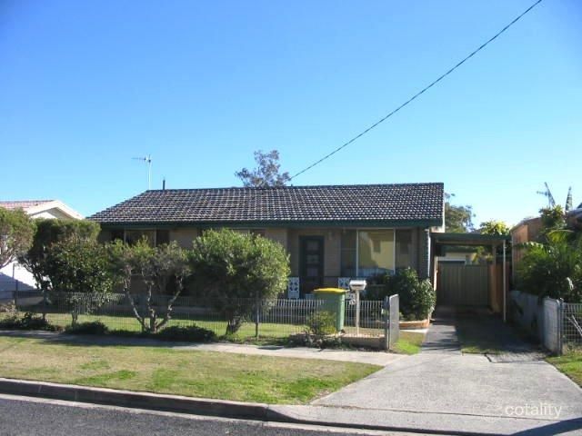 74 Kathleen White Cres, Killarney Vale, NSW 2261