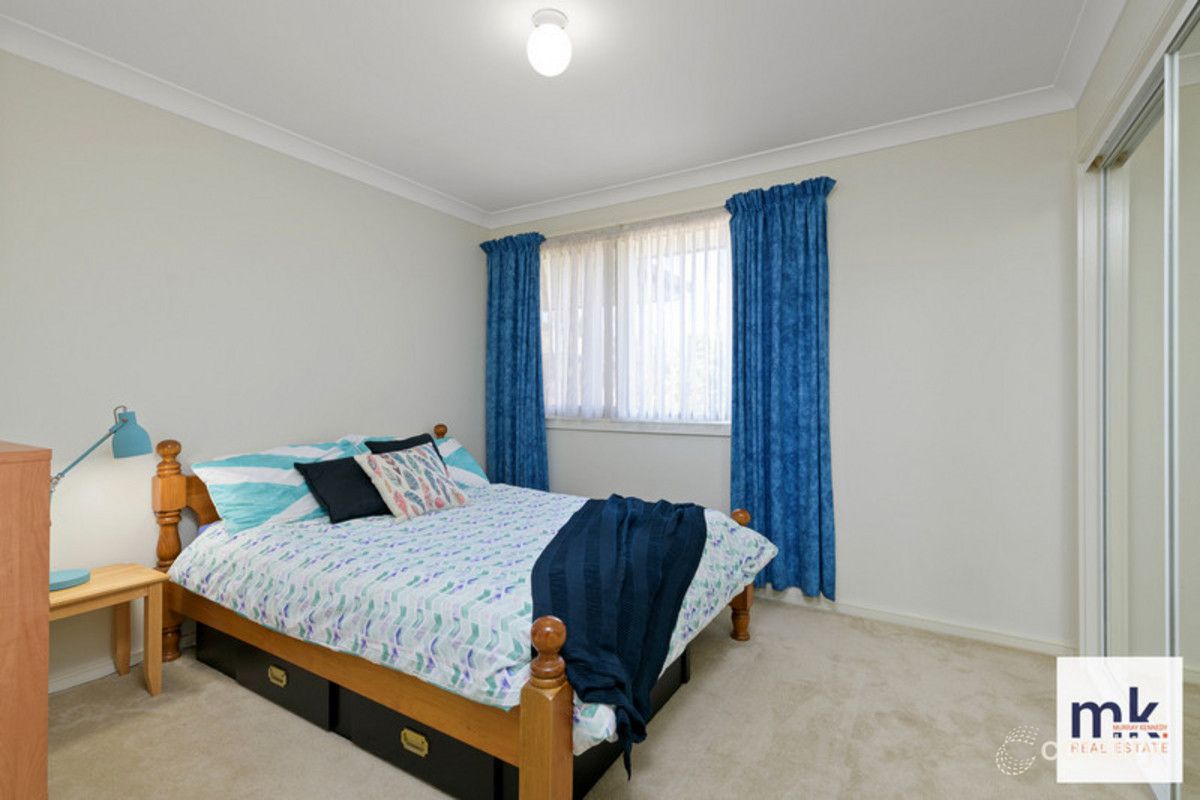37 Cadman Ave, West Hoxton, NSW 2171