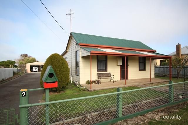 9 Stirling St, Cobden, VIC 3266