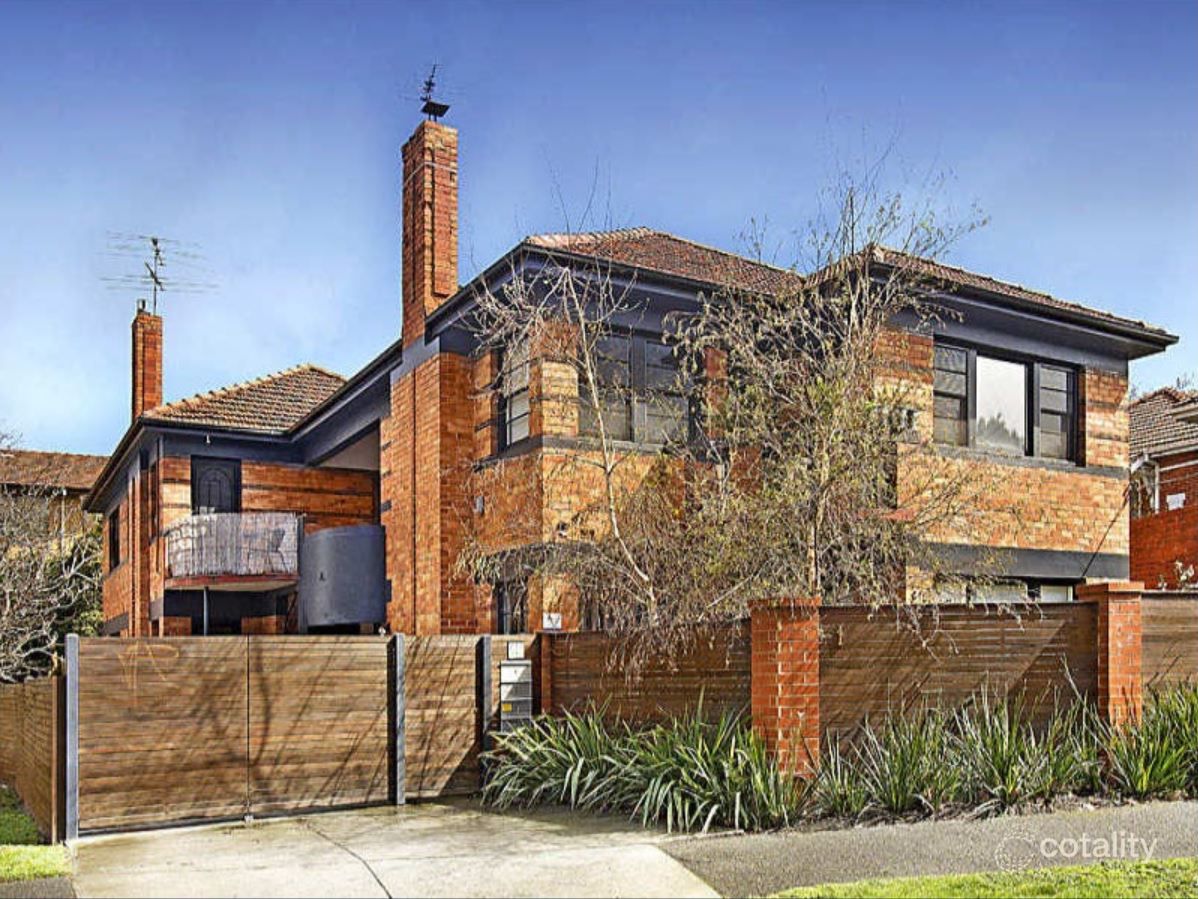 2/1 Garden Ct, Elwood, VIC 3184