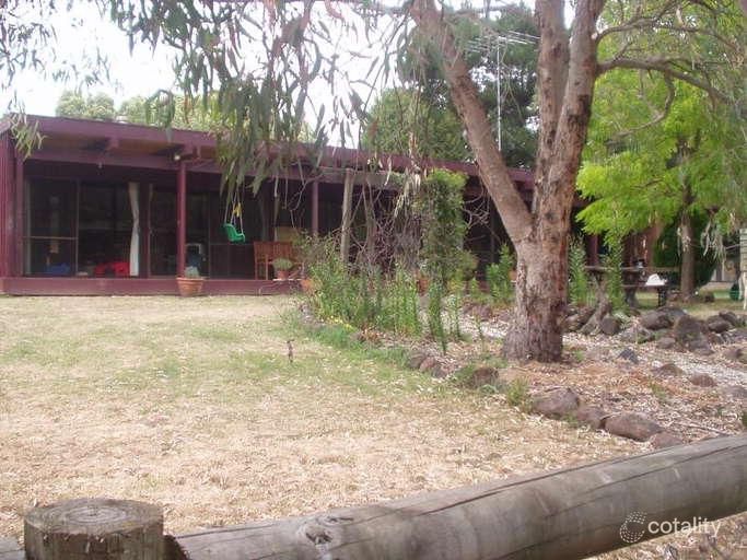 62-64 Gavan St, Kilmore East, VIC 3764