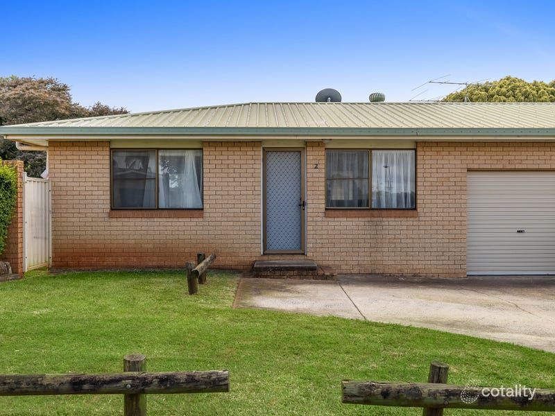 2/37 Holberton St, Rockville, QLD 4350