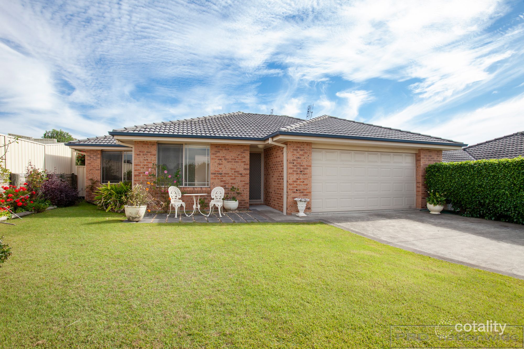 2/18 Jenna Dr, Raworth, NSW 2321