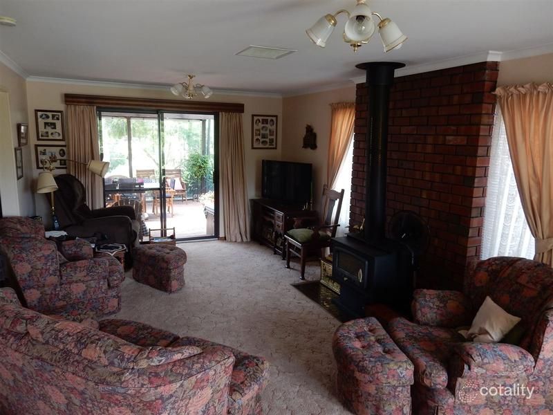 49 Long St, Tintinara, SA 5266