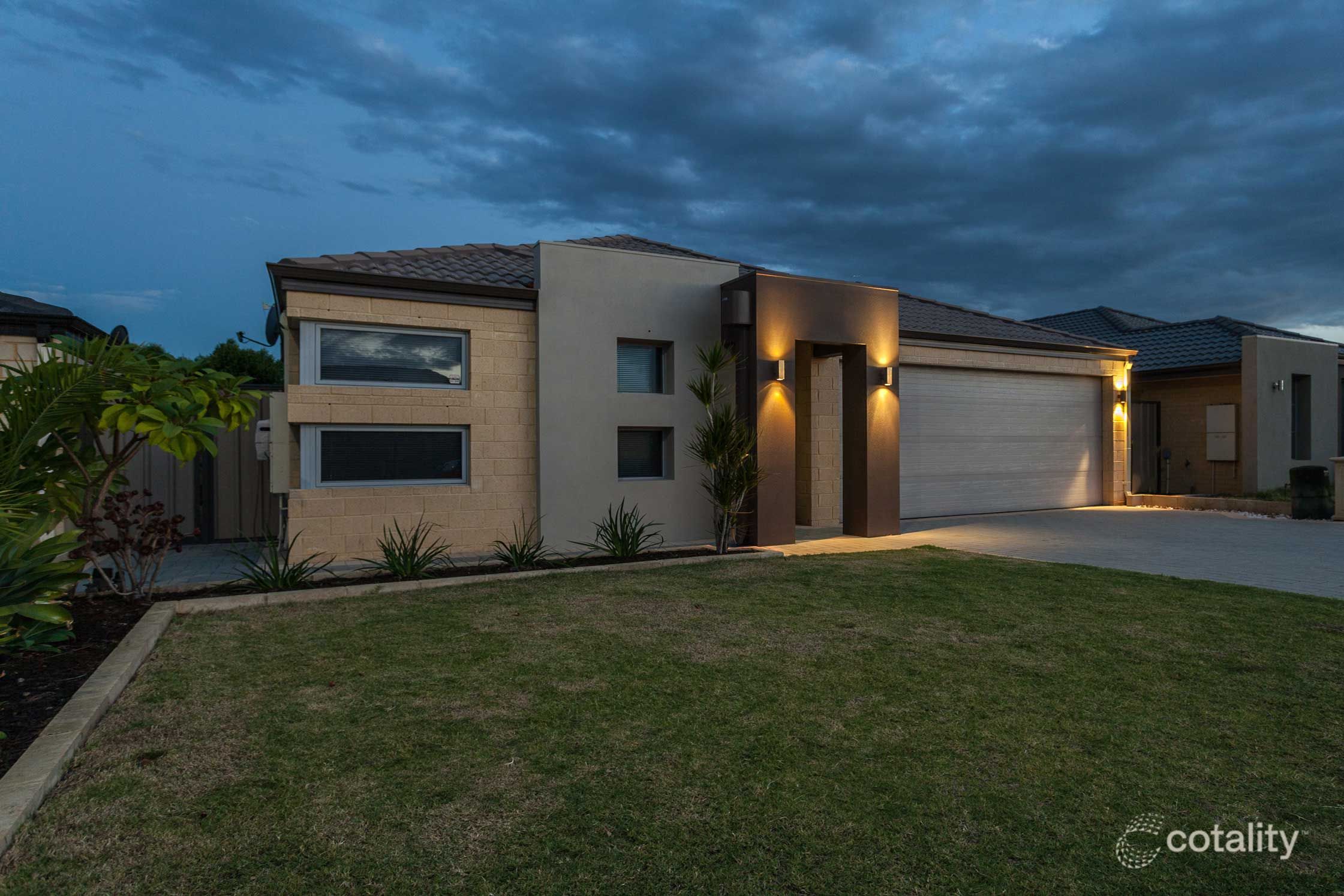 93 Canna Dr, Canning Vale, WA 6155