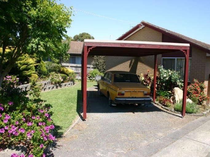 3 Banksia Cres, Churchill, VIC 3842