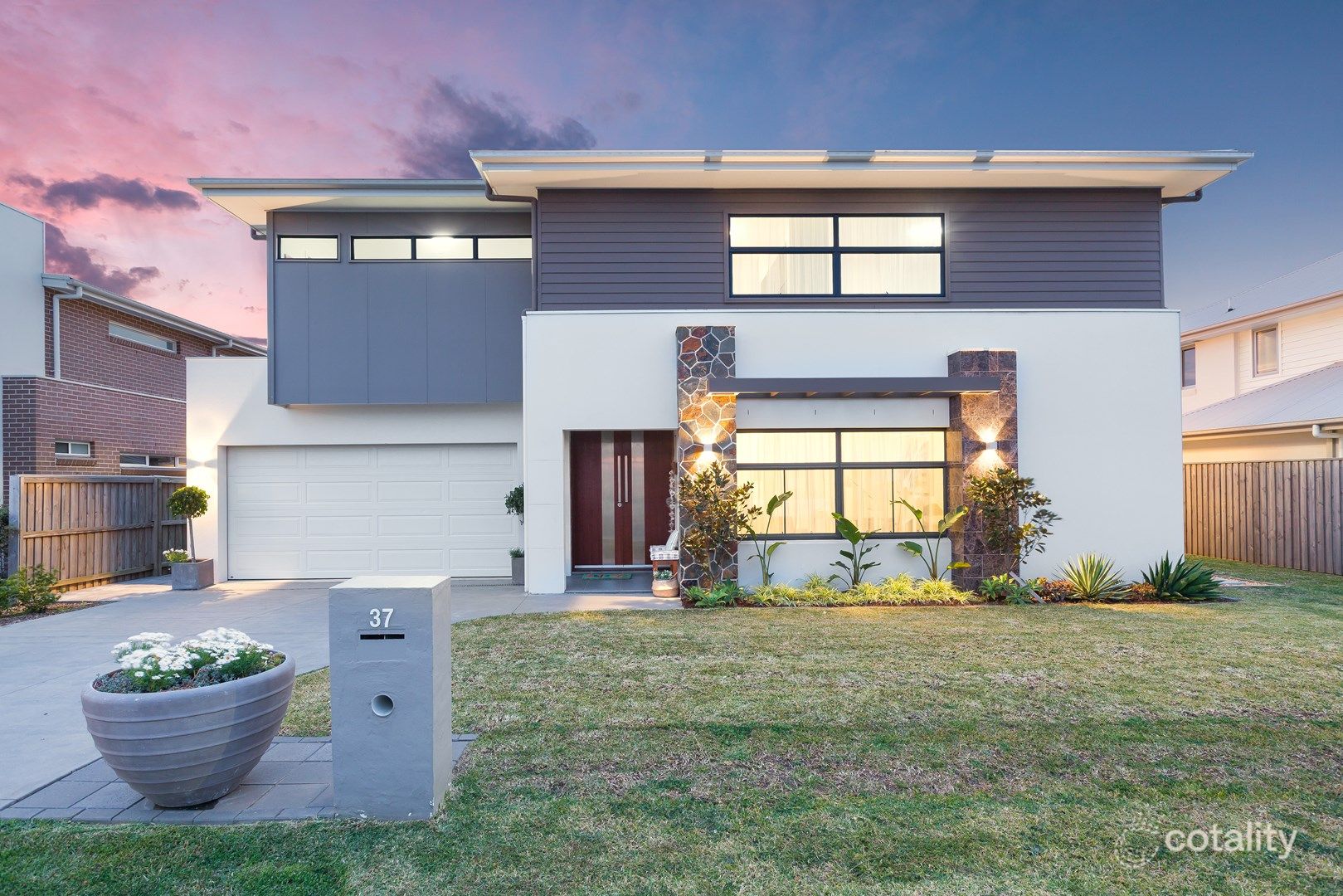 37 Whitehaven St, Greenhills Beach, NSW 2230