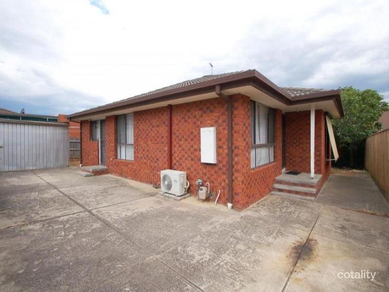 2/8 Yaralla Ct, Meadow Heights, VIC 3048