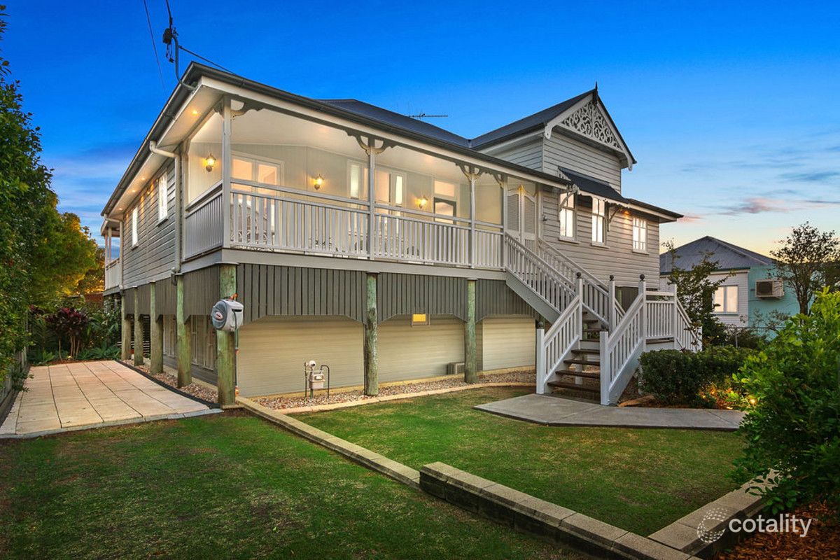 1 Eileen St, Booval, QLD 4304