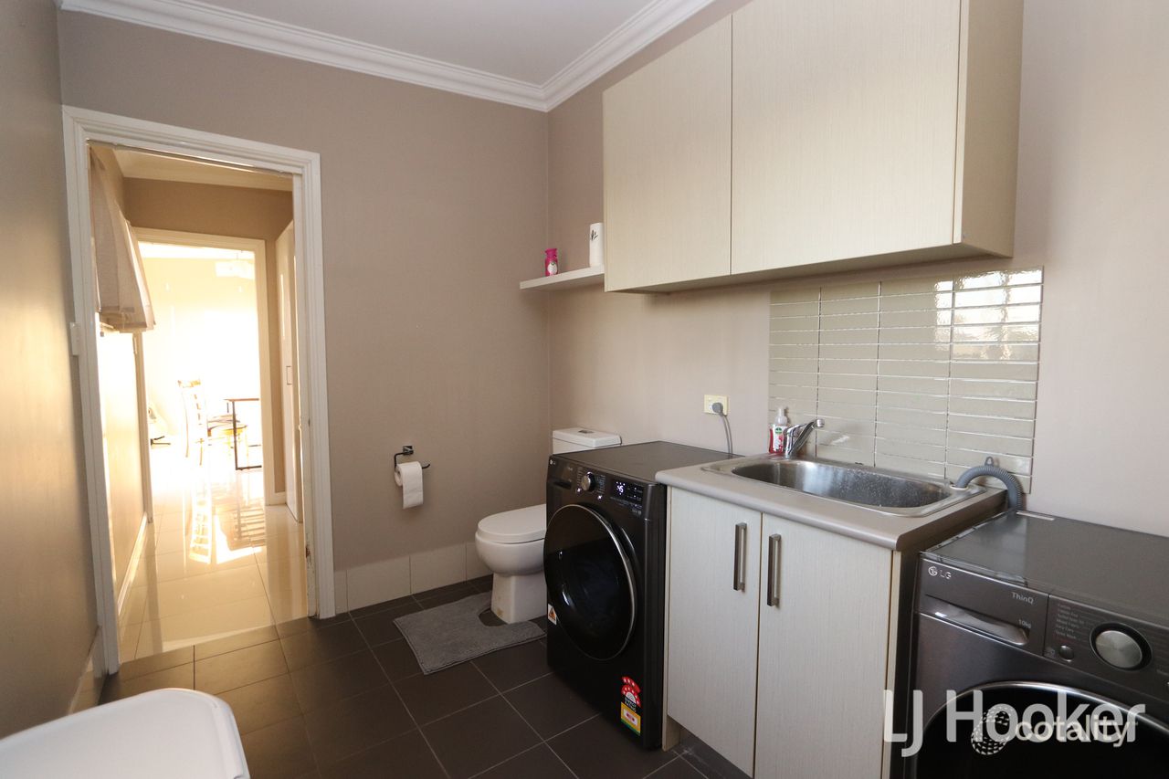 16 Bennett St, Inverell, NSW 2360