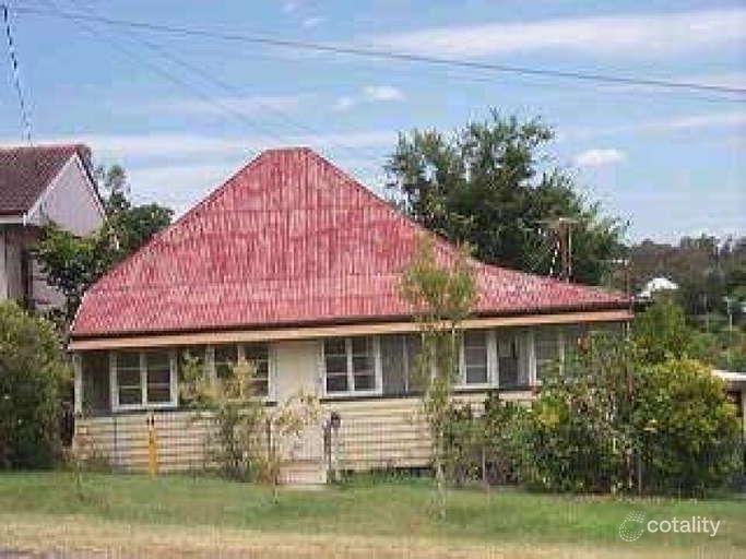 4 Macalister St, Ipswich, QLD 4305