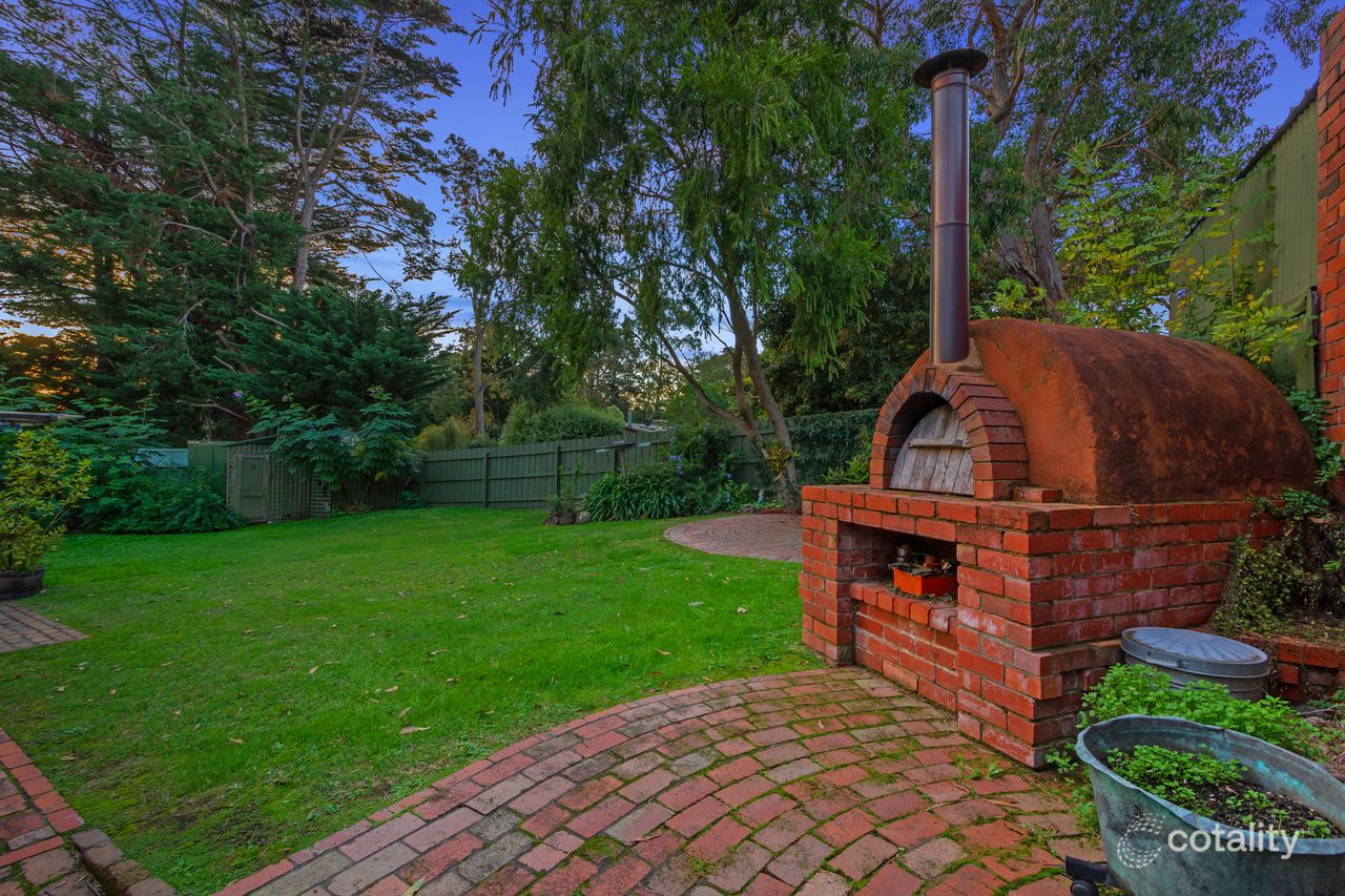 11 Welham Rd, Mooroolbark, VIC 3138