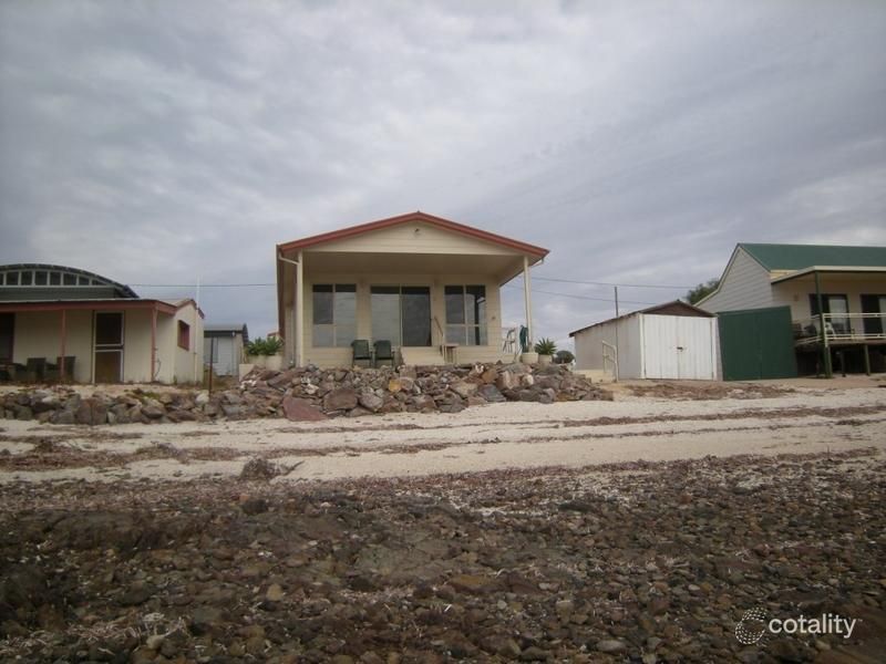 17 Quandong Dr, Douglas Point South, SA 5601