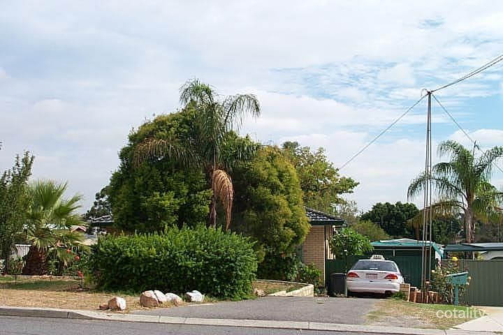 4 Banksia Cir, Thornlie, WA 6108
