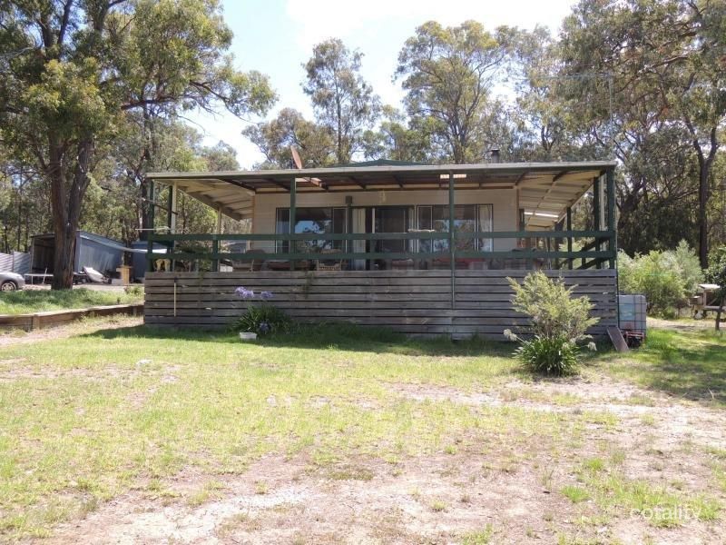 35 Nerrigundah Dr, Glenmaggie, VIC 3858