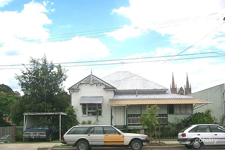 3 Darling St E, Woodend, QLD 4305