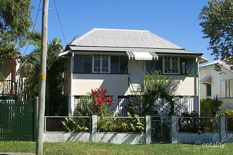 38 Railway Ave, Railway Estate, QLD 4810