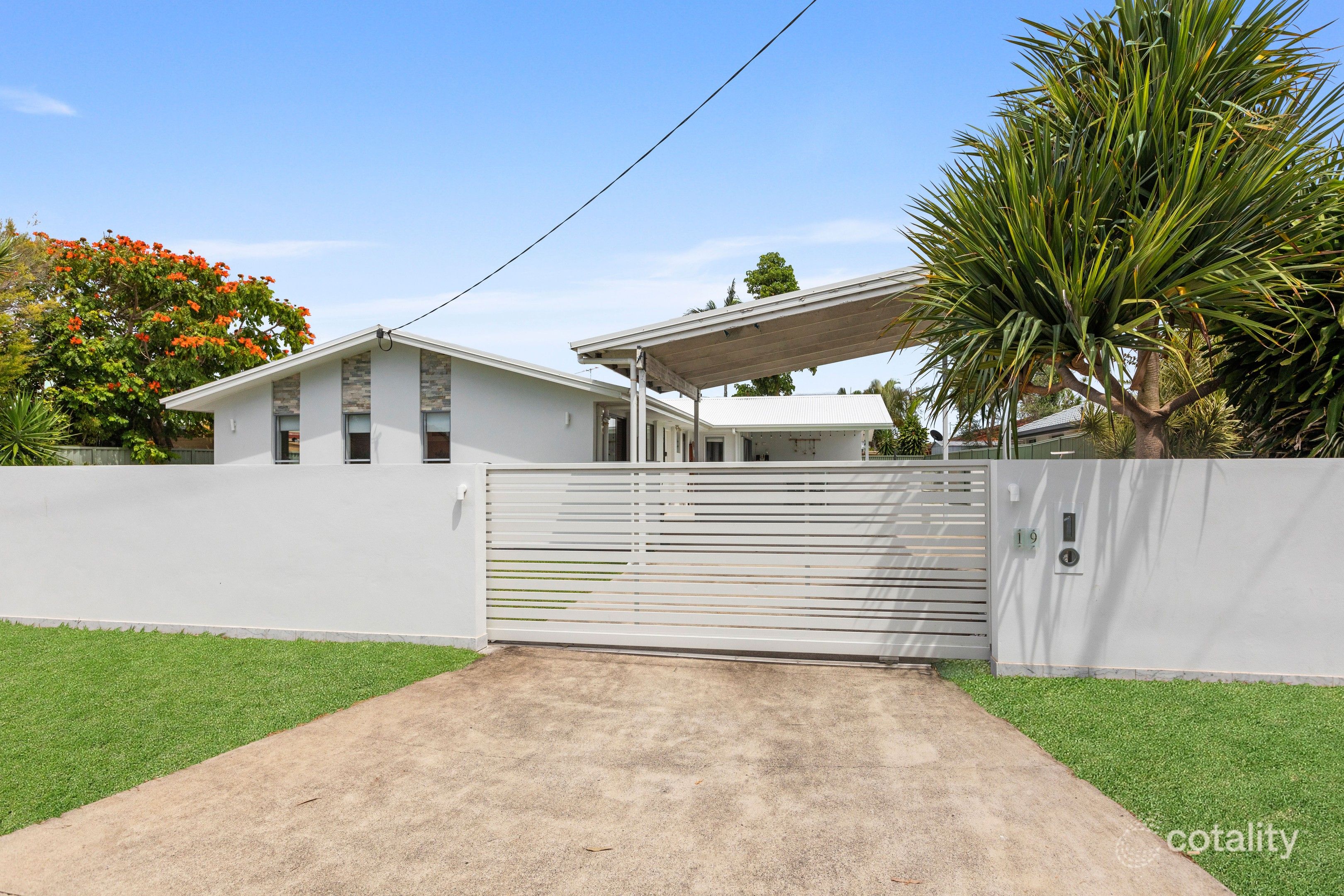 19 Naroon Cres, Wurtulla, QLD 4575