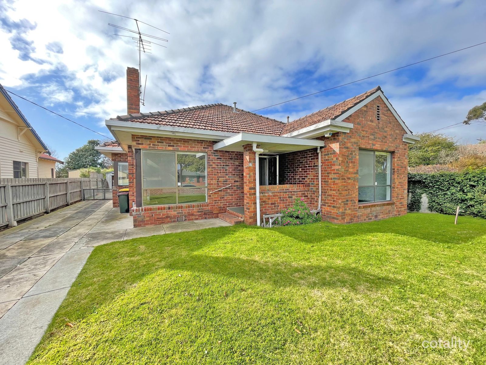 77 Ormond Rd, East Geelong, VIC 3219