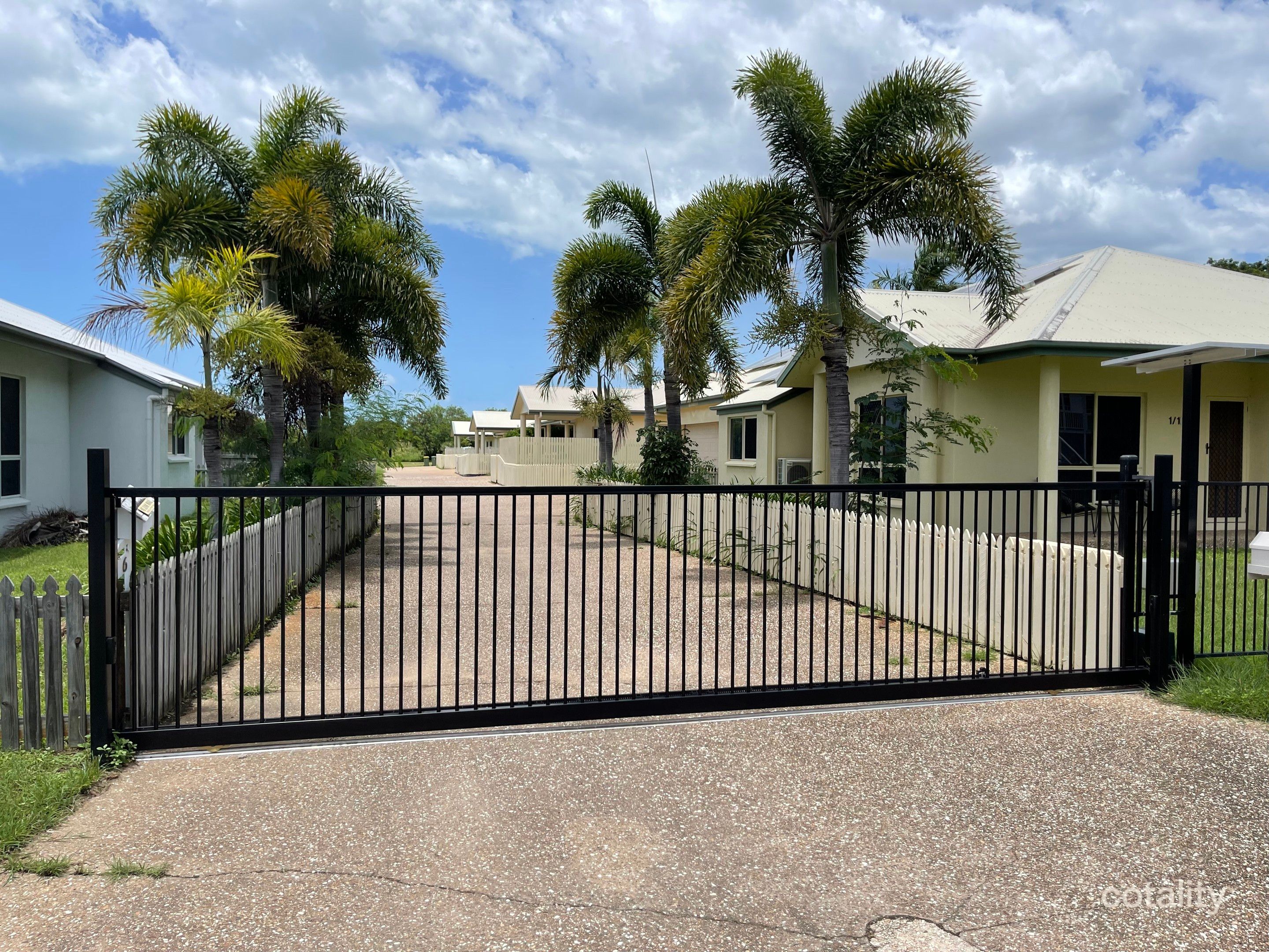 2/10 Findlater St, Oonoonba, QLD 4811