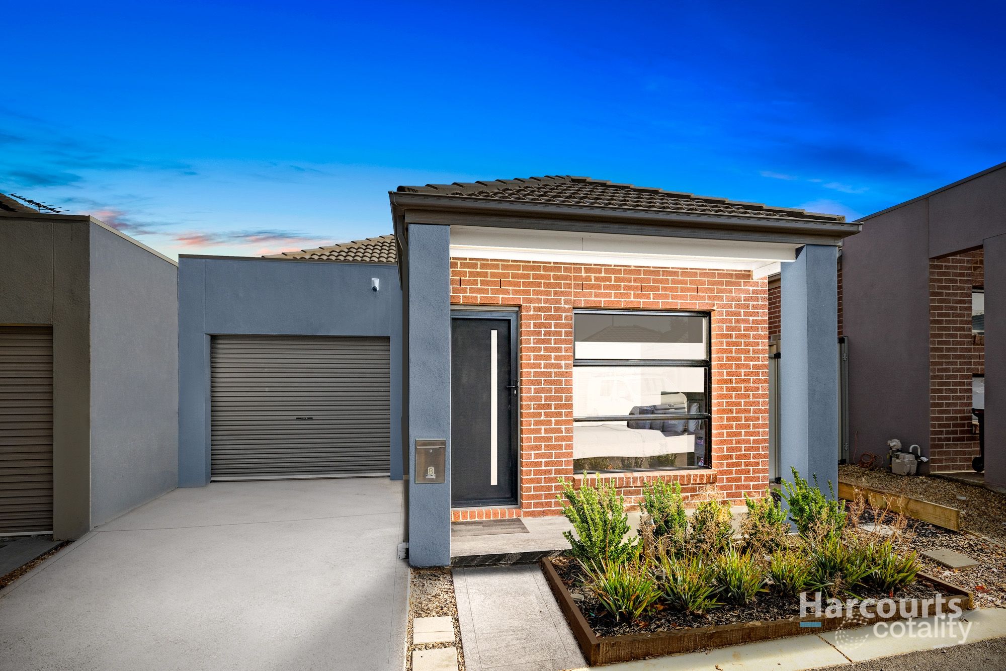 8/40 Mccubbin Way, Caroline Springs, VIC 3023