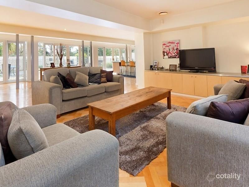 8 Bright Cres, Mount Eliza, VIC 3930