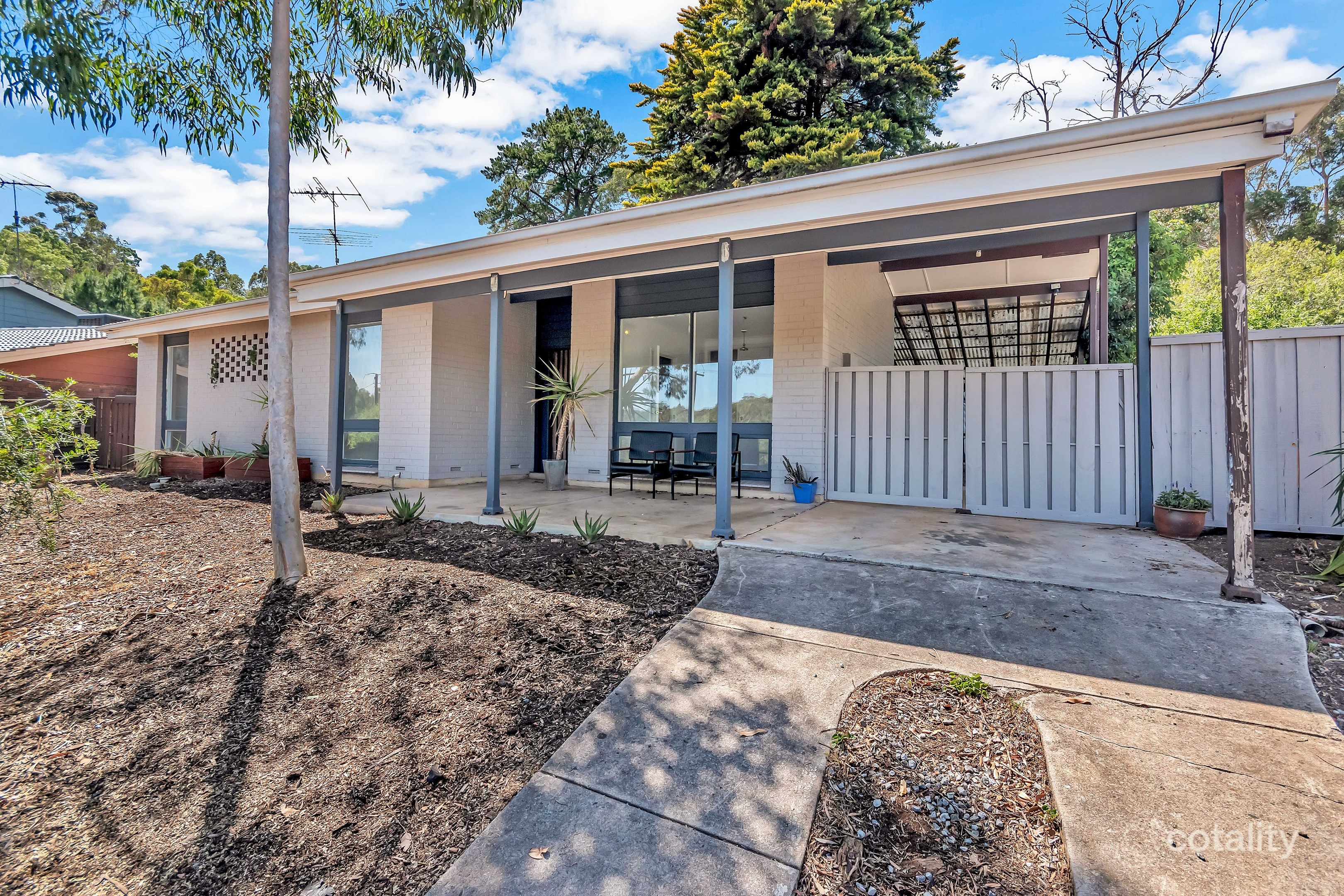 8 Meadowvale Rd, Coromandel Valley, SA 5051