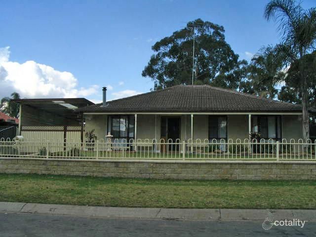 31 Alpine Cct, St Clair, NSW 2759