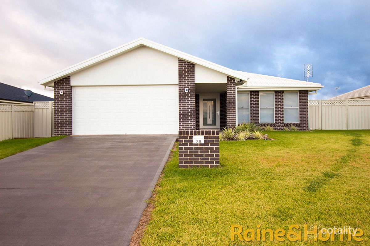 38 Champagne Dr, Dubbo, NSW 2830