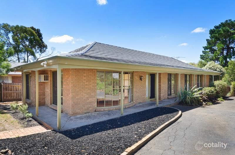 4 Carroll Rd, Highton, VIC 3216