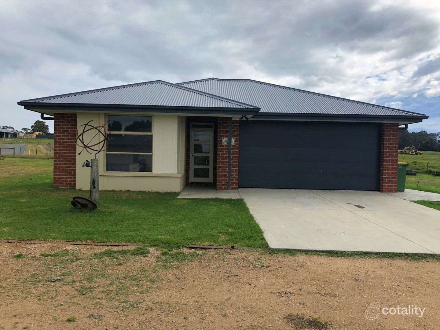 9 Hawkins Cres, Lindenow South, VIC 3875