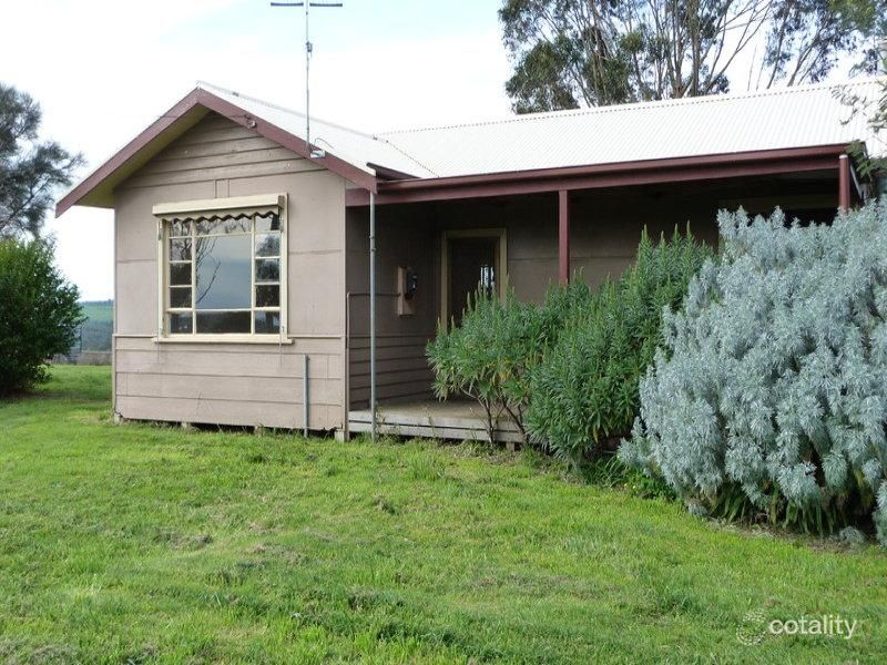 99 Mcdonalds Rd, Scotts Creek, VIC 3267