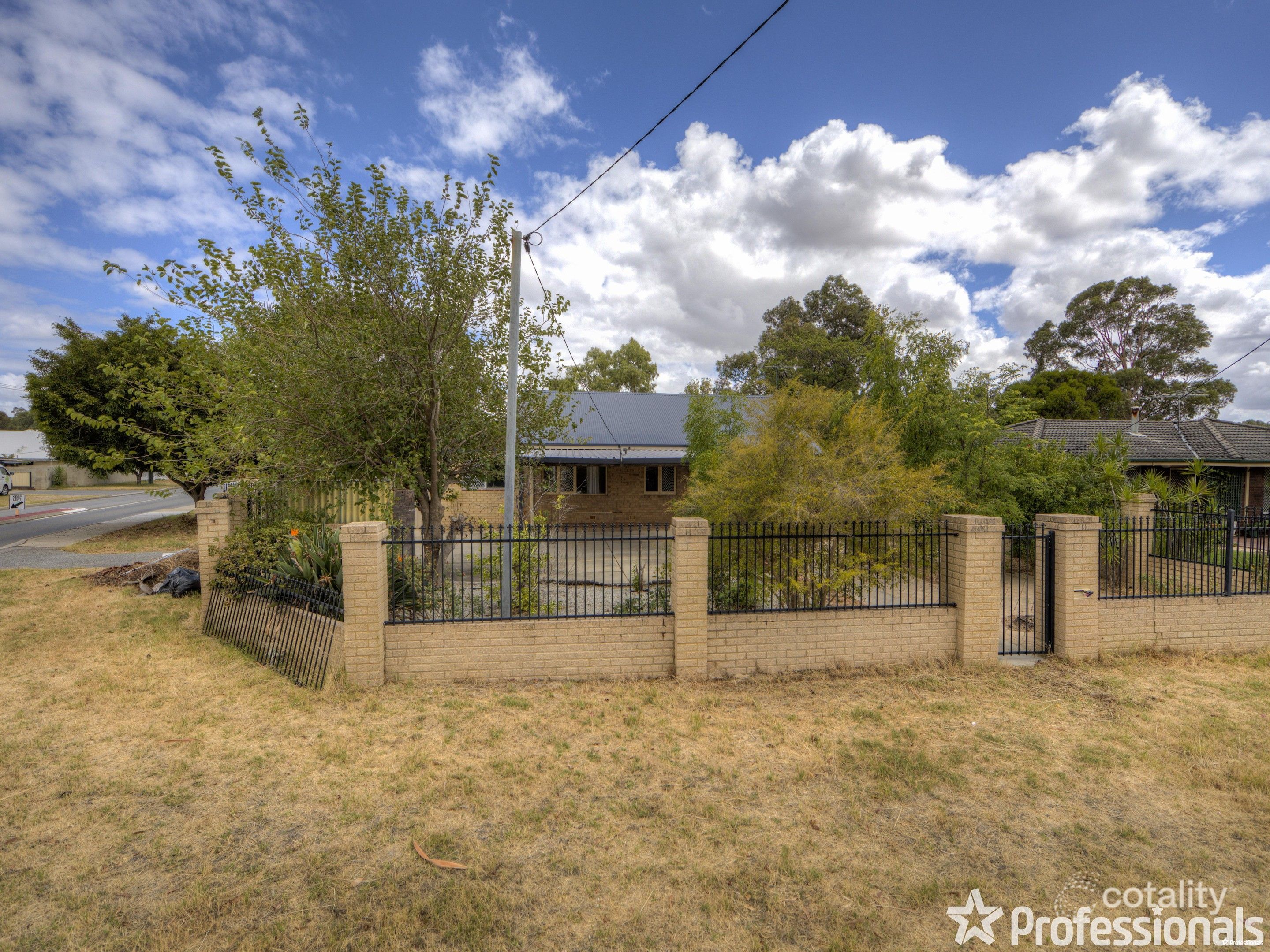 2 Stretton Way, Kenwick, WA 6107