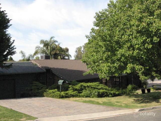 17 Prince Of Wales Ct, Wynn Vale, SA 5127