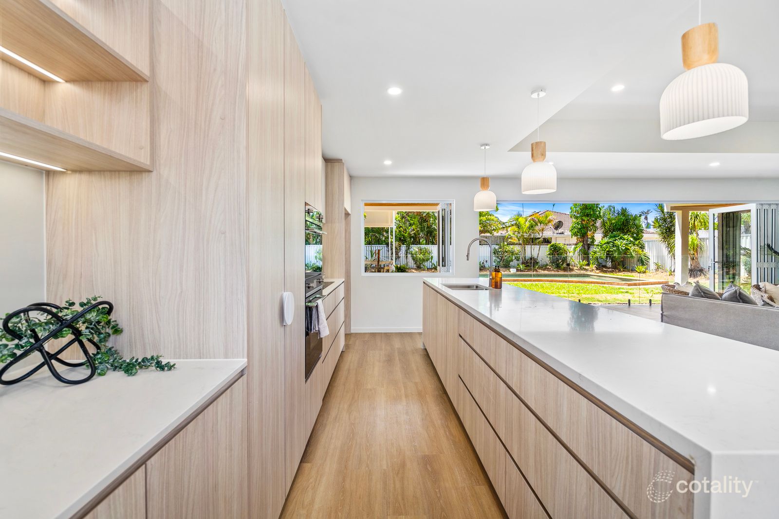 7 Mccleary St, Bundall, QLD 4217