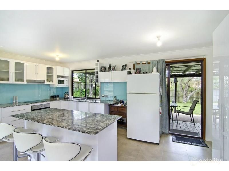 5 Chablis Ct, Molendinar, QLD 4214
