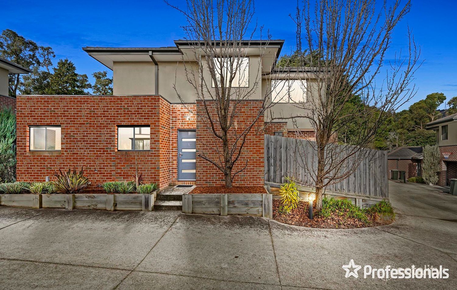 5 Hillside Cl, Montrose, VIC 3765